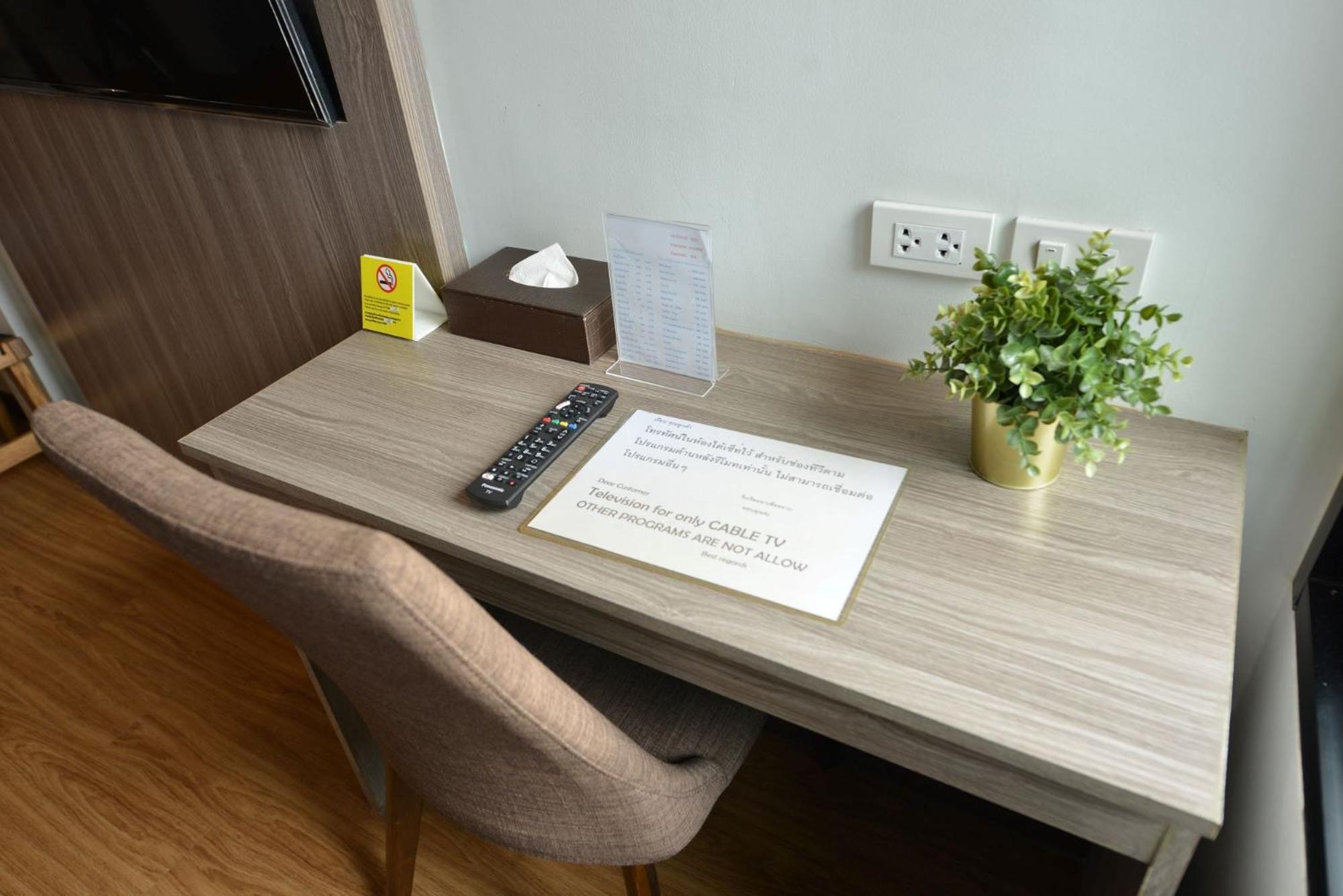 Bedever Boutique Bangkok Hotel - Bts Phra Khanong מראה חיצוני תמונה
